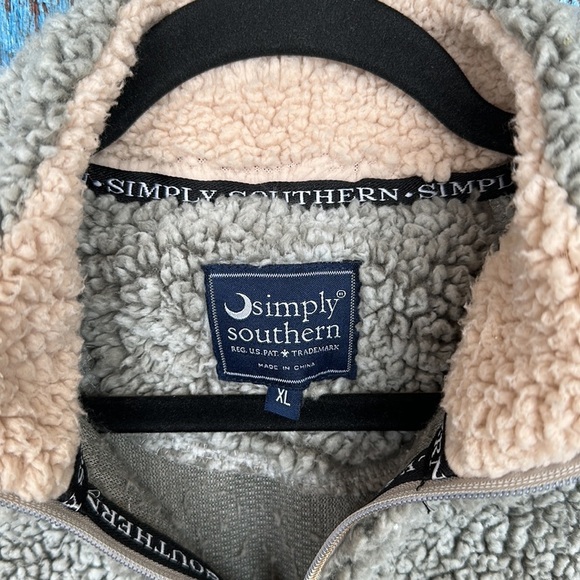 Simply Southern Fleece Sherpa Pullover. size XL - Picture 3 of 7